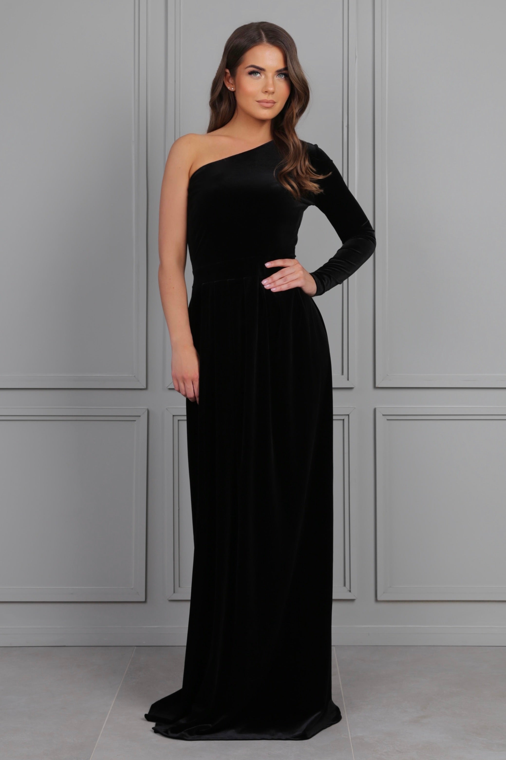 cheyenne formal one-shoulder velvet dress Cheyenne Formal One-Shoulder Velvet Dress