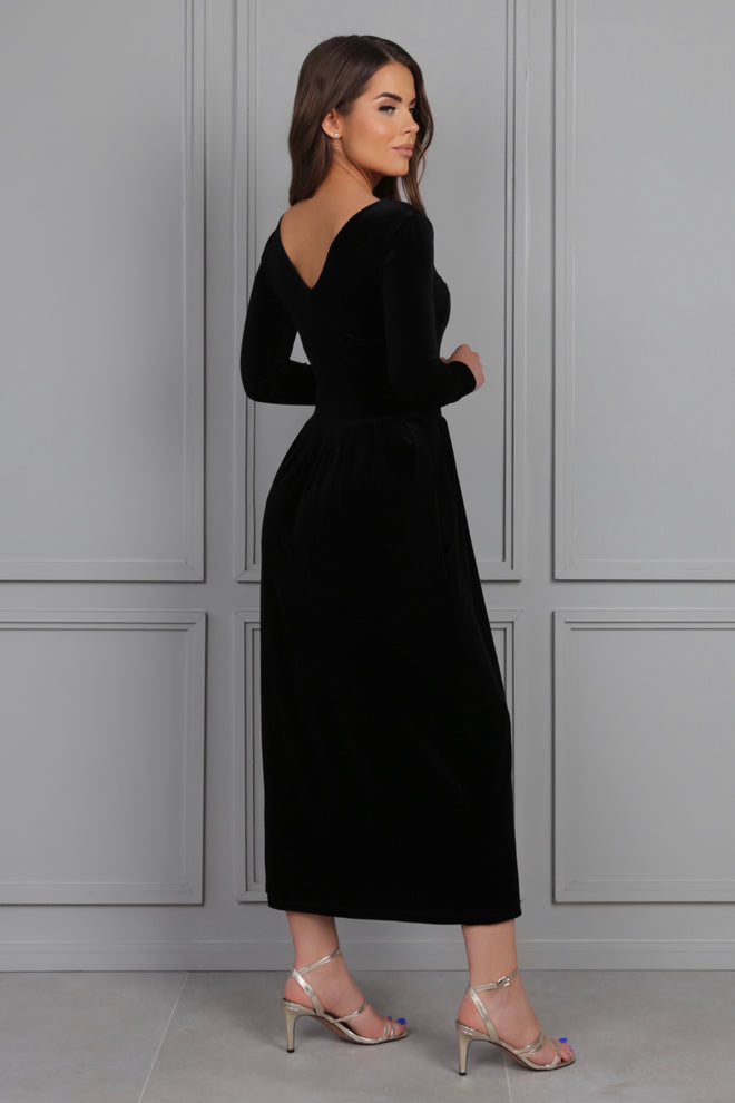 Black Velvet Regular V Neckline Midi Dress