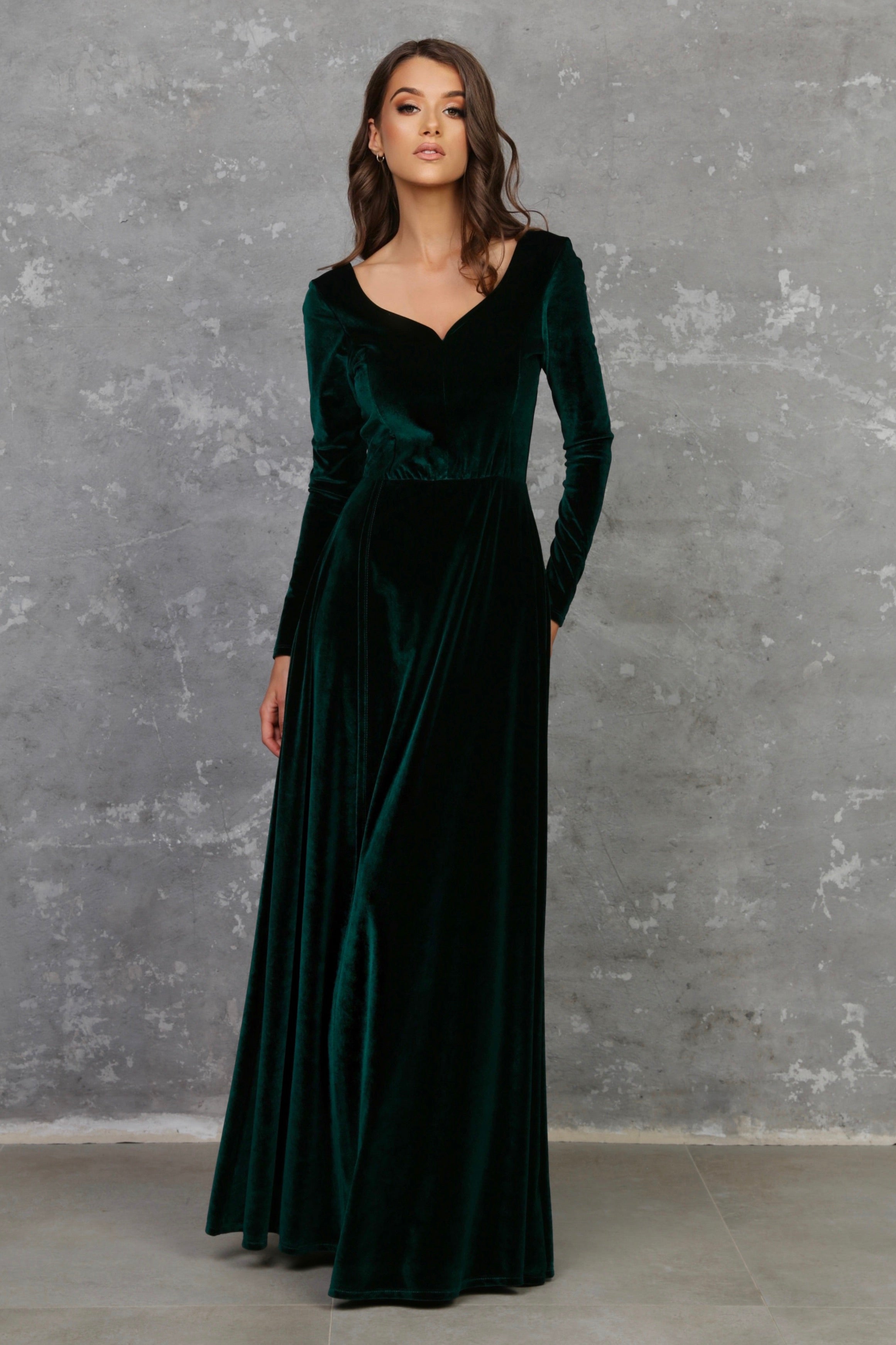 Dark Green Velvet Sweetheart Neckline Dress